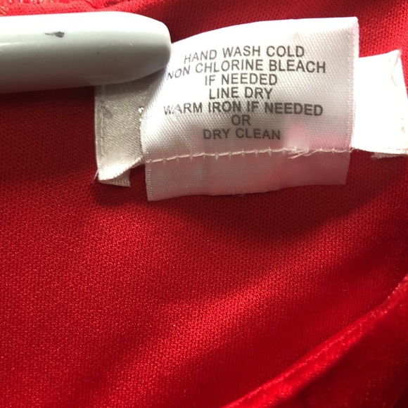 Beautiful Red Velvet/Gold Floral Dress Sz 12 - Picture 12 of 12